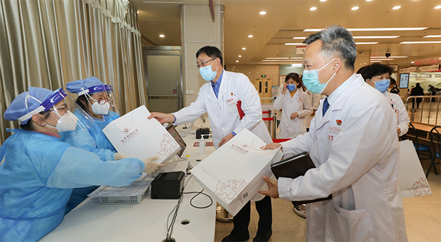 关于首都医科大学附属北京口腔医院先进的医疗设备代挂陪诊就医的信息