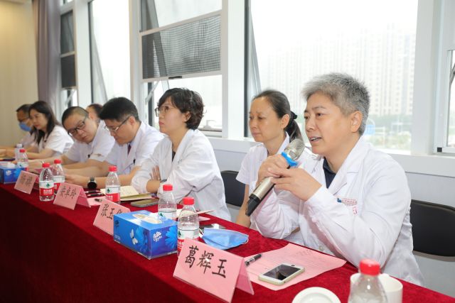 葛辉玉发言.JPG
